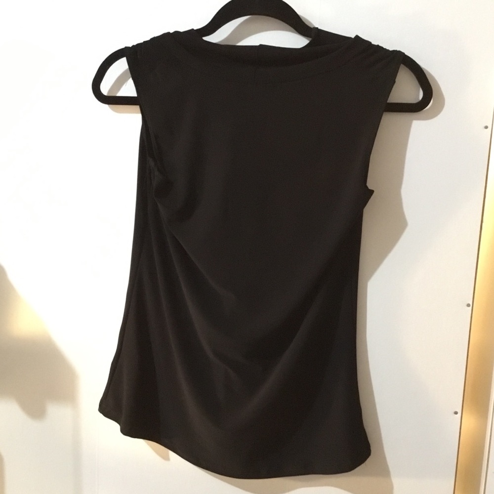 SALE💥 V-Neck, sleeveless blouse NWT. - Picture 2 of 2